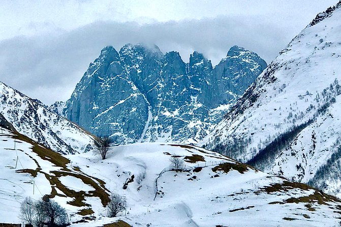 2 Days Private Tour to Kazbegi and Juta Village with Trekking - Overnight in Kazbegi and breakfast: included comfort that simplifies your planning