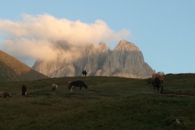 3-Day Hiking Group Tour in Kazbegi - Transport and Timing: How the Minivan and 4x4 Shape Your Day