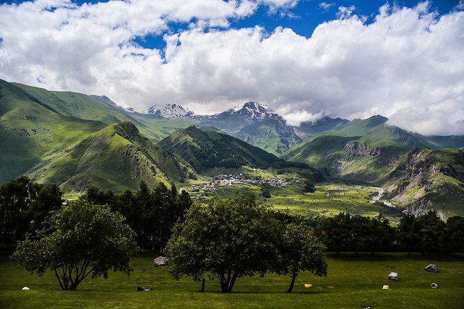 3 Days Georgia Tour package - Driver-guide quality: the comfort and flexibility factor