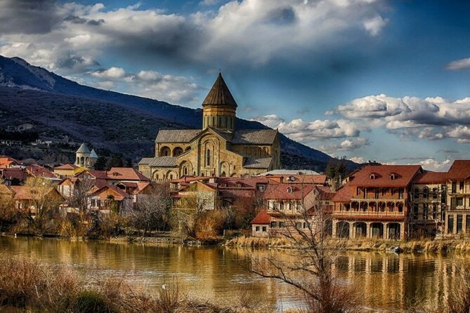Ancient Georgia Group Tour: Mtskheta,Jvari, Gori, Uplistsikhe - Lunch at the local restaurant, and how to make it work with the schedule