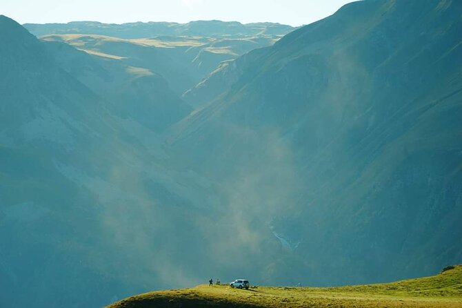 Armenia Day Trip from Tbilisi: Private Experience - Entering Armenia from Tbilisi, the border part you should plan for