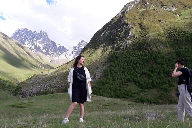 Caucasus mountains full day Private Tour Ananuri-Gudauri-Kazbegi - Stop 3: Gudauri’s Friendship (Panorama) Monument for Soviet-era history