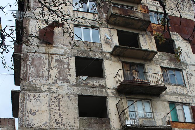 Chiatura. Soviet Past in the present. + Katskhi pillar - Chiatura: Cable Cars, Abandoned Factories, and Hard Working Views