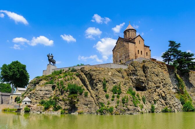 City tour Tbilisi on red bus - Key highlights worth your time