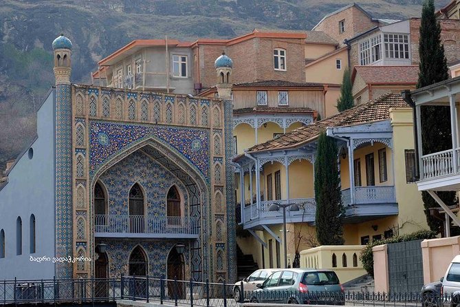 Classic Tbilisi Walking Tour - Freedom Square to Sololaki, the easy beginning