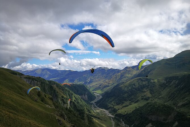 Cloudbase Paragliding in Gudauri, Georgia - The Briefing and Tandem Setup (Your Safety Is the Real Starting Point)