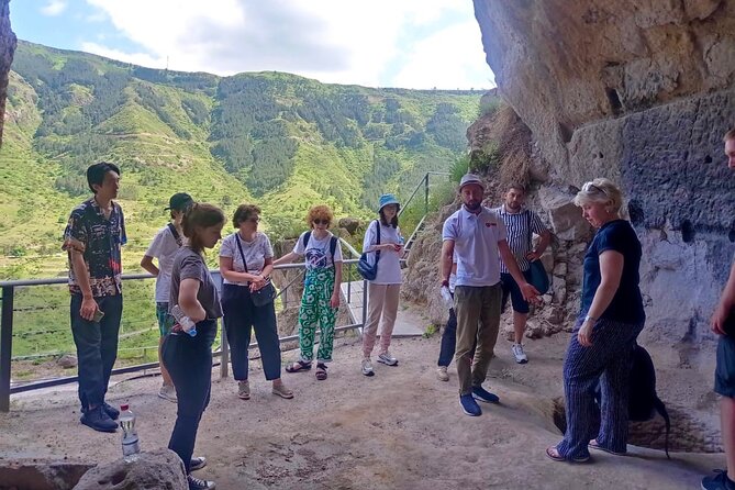 Day tour to Vardzia, Borjomi in Georgia - Guides and Language: Getting The Most Out of the Drive
