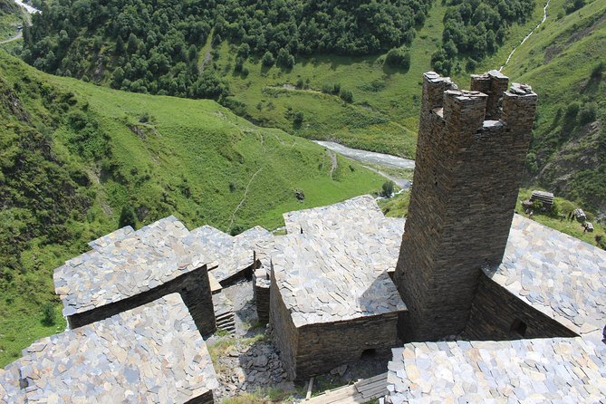 Five days tour to Khevsureti (Abudelauri lakes) & Kazbegi with hikes. - Day 3 The Long Drive to Kazbegi, With Ananuri Fortress Stops