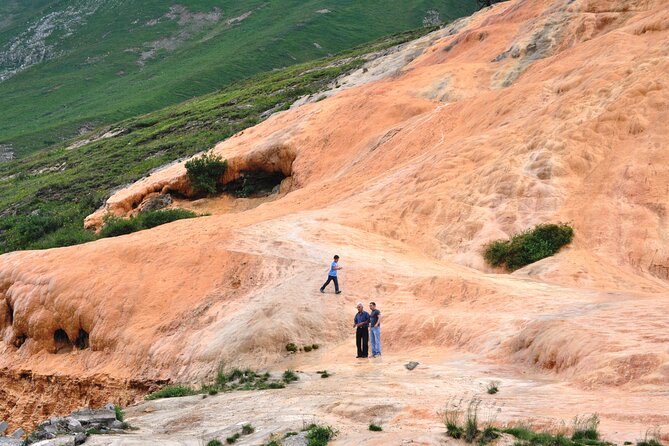 From Tbilisi: Kazbegi, Gudauri & Ananuri Day Trip - Pasanauri: the long stop that breaks up the drive