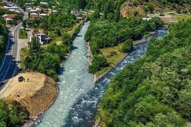 Full-Day Kazbegi - Stepantsminda, Gudauri Private Guided Tour - Ananuri Fortified Castle Ensemble and the Aragvi Confluence