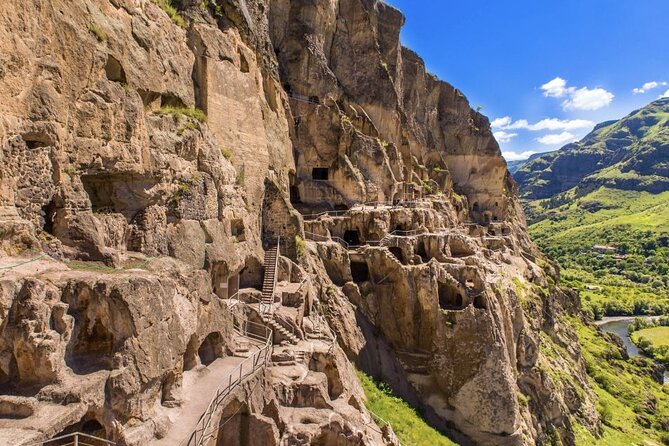 Full Day Private Tour in Vardzia, Rabati and Borjomi with Guide - Vardzia-Rabati-Borjomi, a private day that moves