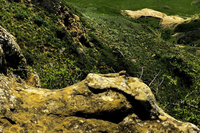 Gareja Sunrise Hike Tour from Tbilisi and Rainbow Hills Trail - Roadside monastery views: Dodorka caves and Chichkhituri tower