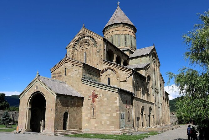 Group Day Tour of Mtskheta,Jvari,Samtavro - Mtskheta town: a free 30 minute chance to reset