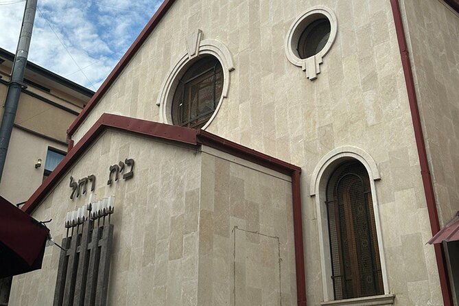 Jewish Heritage Walking Tour with Kosher Wine Tasting - Small Group, English Guide, and the Teona Factor