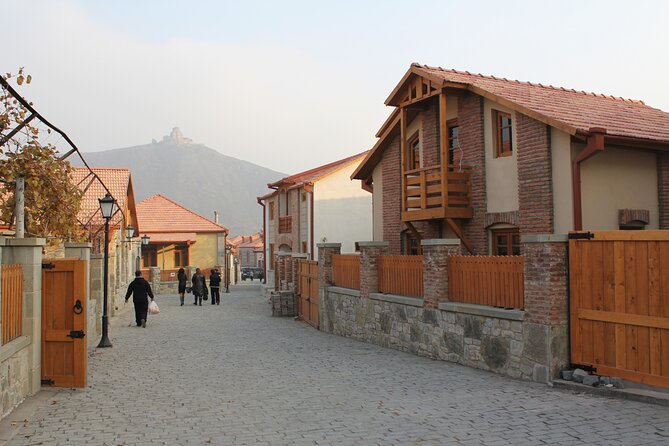 Jvari Monastery, Ananuri, Gudauri, Kazbegi Group & Private Tour - One Important Reality Check About Pickup and Bookings