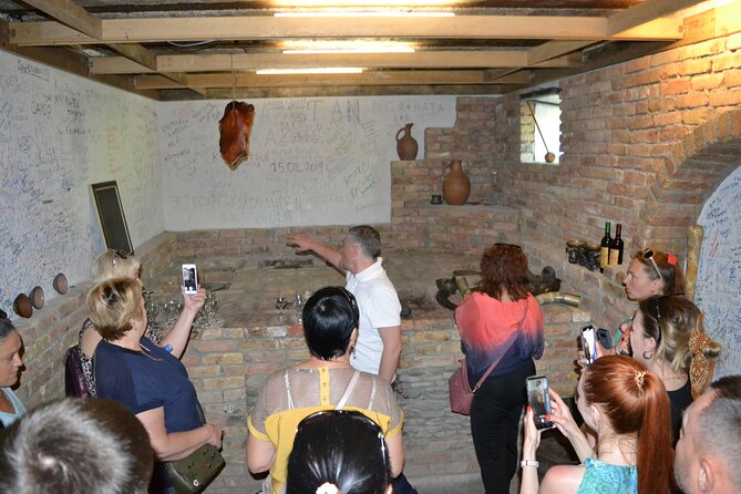 Kakheti: Bodbe, Sighnaghi, Telavi Wine Tour from Tbilisi - Telavi: a 900-year-old tree and a royal viewpoint