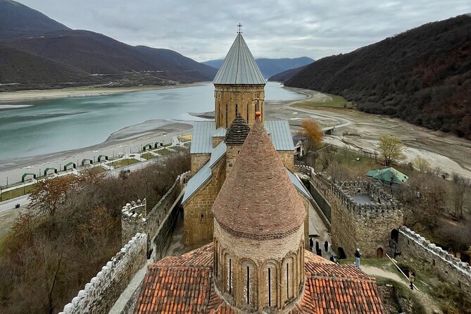 Kazbegi & Gudauri group tour from Tbilisi - Stop 1: Zhinvali Reservoir for Quick Photos and Souvenirs