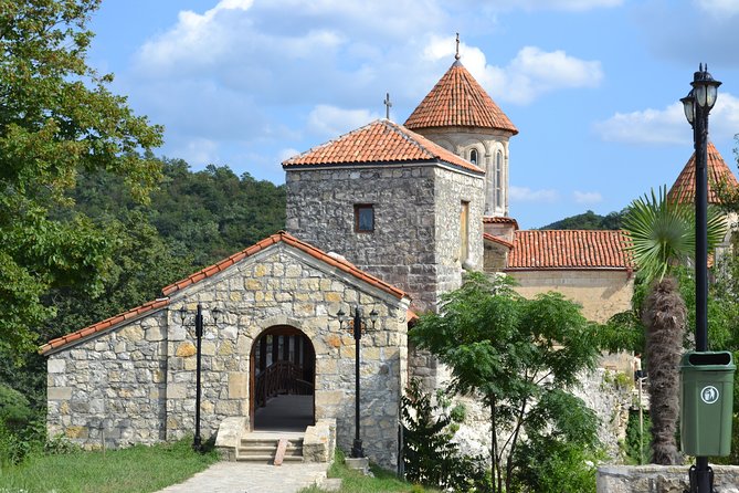 Kutaisi: Bagrati & Motsameta Religious Heritage Tour - Guides and Small-Group Pacing That Keeps It Relaxed