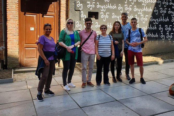 Kutaisi Walking Tour - How to find your guide fast, even if you are new in Kutaisi