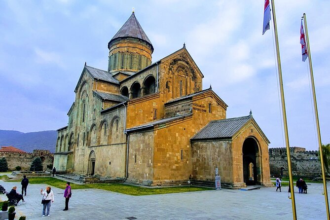 Mtskheta: Exploring Heritage and Cuisine through Cooking Classes - Lunch after the cathedral: what makes it feel real