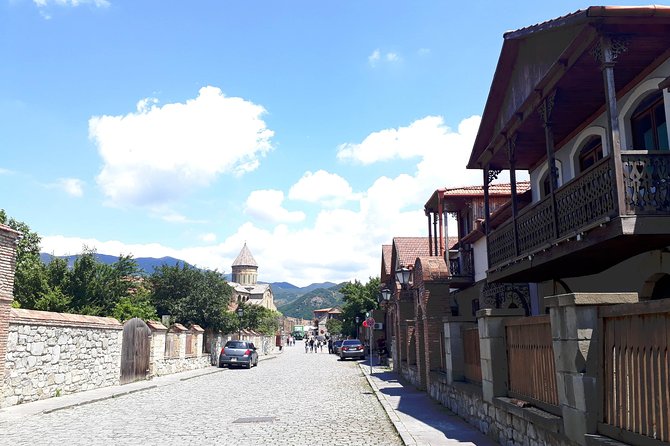 Mtskheta-Gori-Uplistsikhe - Svetitskhoveli Cathedral, the place pilgrims care about