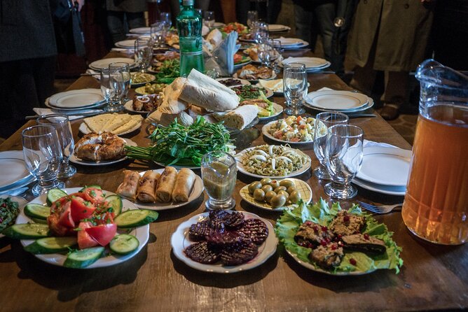 Old Town and Beyond: A Tbilisi Silk Road Feast with Culinary Backstreets - Dumplings by Parliament: the khinkali master moment