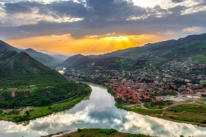 One Day Tour to Tbilisi and Mtskheta - Key things that make this one-day Tbilisi and Mtskheta tour work
