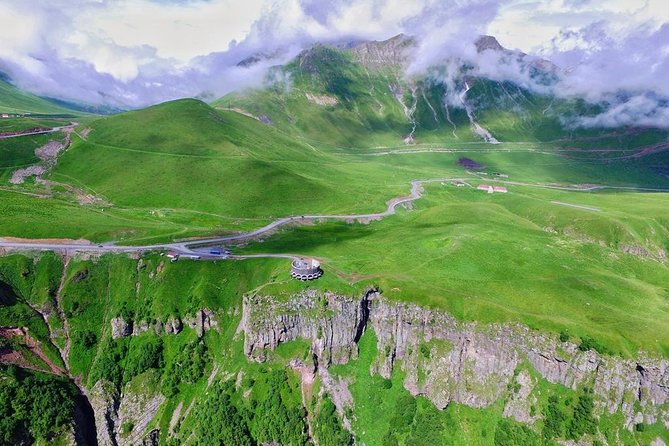 One day trip to highest mountains Kazbegi from Tbilisi - Guides and the private-tour feel: what the operator feedback signals