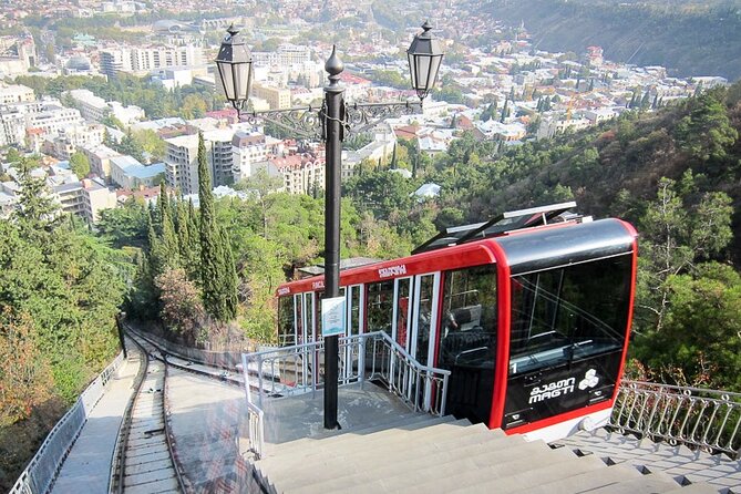 Panoramic city tour Tbilisi - Cable car to Turtle Lake and the Svanetian Towers experience