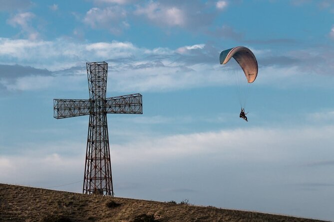 Paragliding tandem flights in Georgia - Tandem Paragliding in Gudauri: What Makes It Worth $130