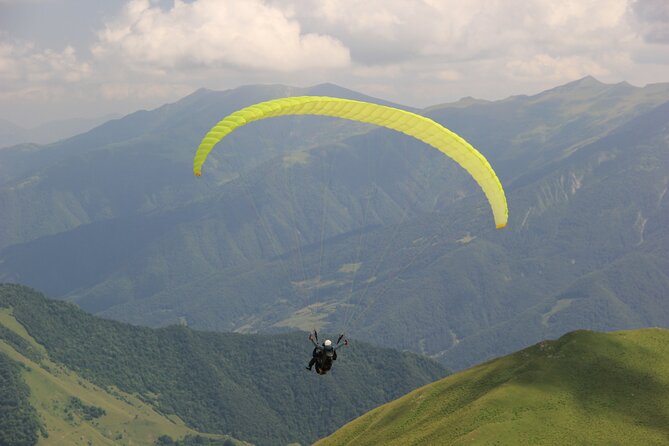 Paragliding tandem flights in Georgia - The Flight Itself: Smooth Riding, Soft Landings, Big Georgia Views