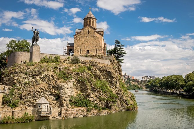 Private Day Tour - Old Town Tbilisi - Sameba Cathedral and Metekhi Church: why the guide’s context helps