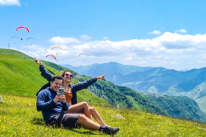Private Kazbegi Tour: Gergeti, Ananuri & Scenic Views - Pasanauri stop for khinkali country and two-river flow