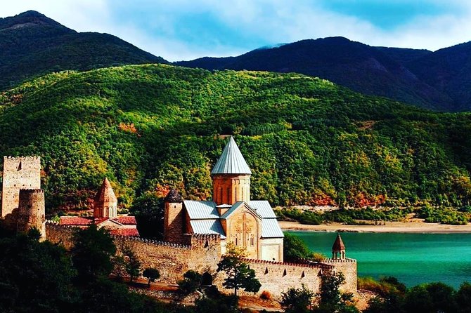 Private Tour Ananuri-Kazbegi-Gudauri - Gudauri Ski Resort: Winter Sports, Paragliding Options, and Year-Round Views