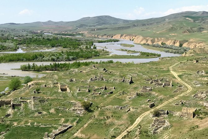 Private Tour to Mtskheta Stalin Museum Uplistsikhe Caves - What to wear and bring for smooth entry