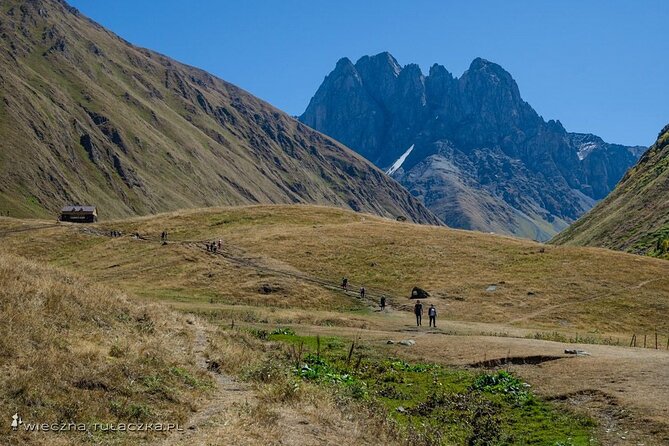 Round Trip Bus Transfer to Juta from Kazbegi - Drop-off rules: plan for extra walking (and dust)