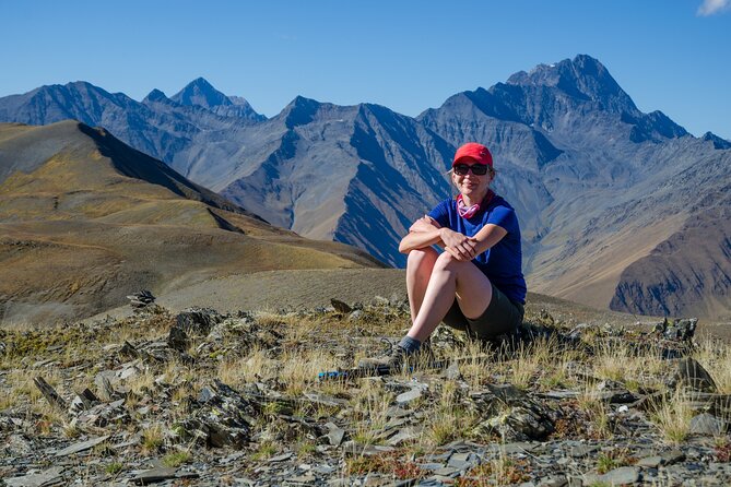 Round Trip Bus Transfer to Juta from Kazbegi - What happens on the way: Sno village stop and the quick sightseeing break