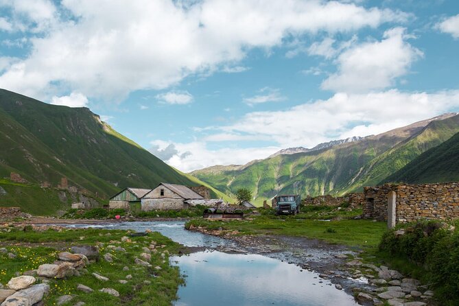 Round-Trip Bus Transfer to Truso Valley from Kazbegi - Zakagori Fortress and the Russia border area: the emotional finish