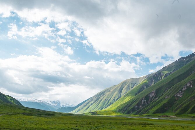 Round-Trip Bus Transfer to Truso Valley from Kazbegi - Mineral springs, natural pools, shepherds, and lunch breaks
