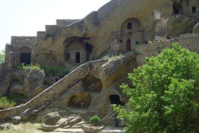 Rustavi Back in a USSR + wine tasting + Off-road to David Gareji& Natlismtsemeli - Getting there: pickup, WiFi comfort, and pacing across the stops