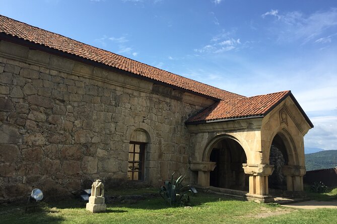 Small group tour to Kutaisi monasteries: Gelati, Motsameta and Bagrati. - Who Should Book This Kutaisi Monasteries Tour