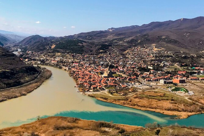 Tbilisi: Sabaduri Forest, Georgian Stonehenge & Bear Sanctuary - The river confluence viewpoint: emerald meets sandy brown