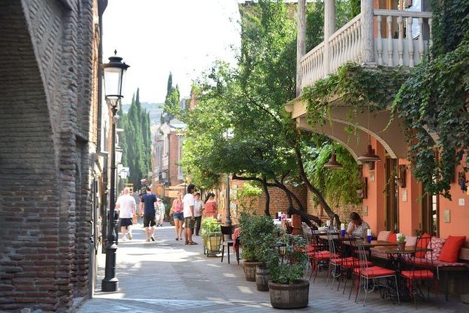 Tbilisi with all its glory and originality. (group walking tour) - Price and what you truly get for $20