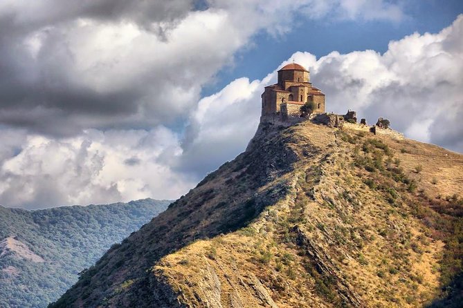 Uplistsikhe, Mtskheta and Jvari - historical private day tour from Tbilisi - Jvari Church on the cliff, the view that makes the story stick